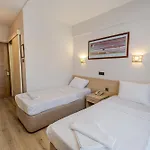 Bayram Hotel 3*