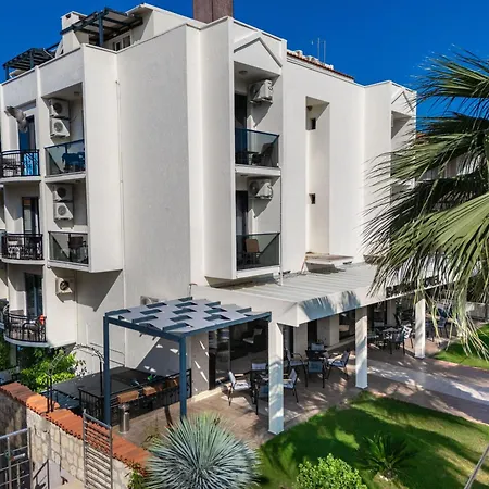 Bayram Otel Çeşme