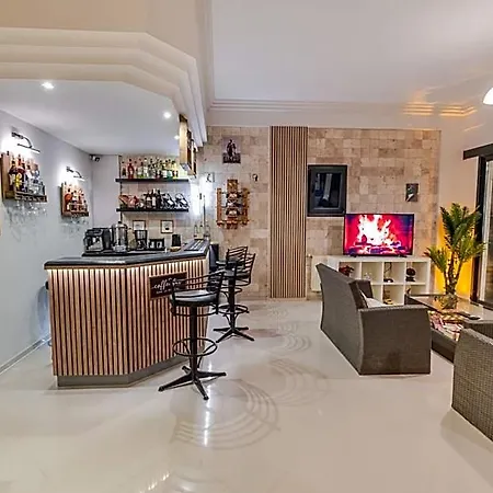 拜拉姆酒店 Çeşme